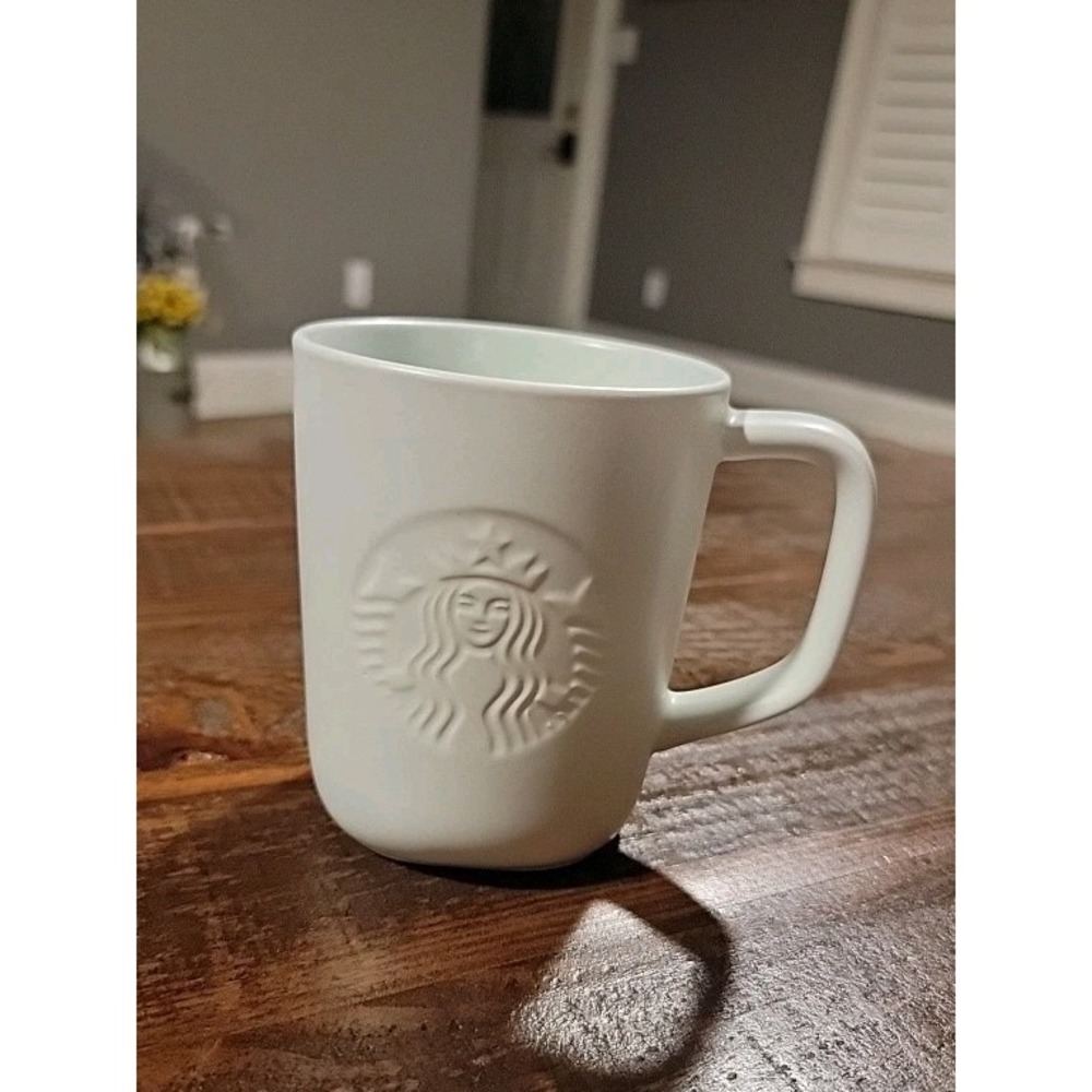 Starbucks Embossed Siren Ceramic Triangular Bottom Embossed Mug 16fl oz Mint Gre